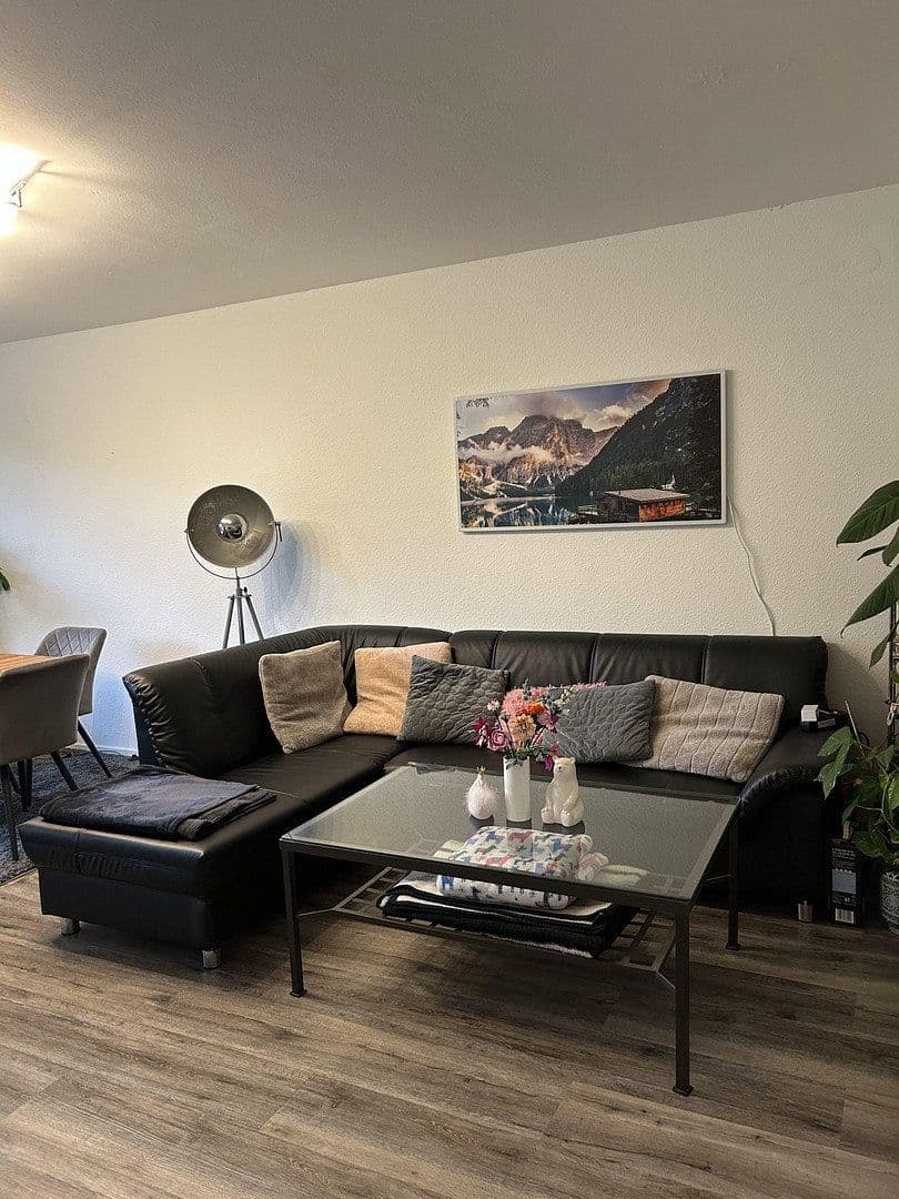 Prenájom bytu 3-izbový 72 m², Brücke 45, Neuss, Severné Porýnie - Westfálsko Prenájom bytu 3-izbový 72 m², Brücke 45, Neuss, Severné Porýnie - Westfálsko