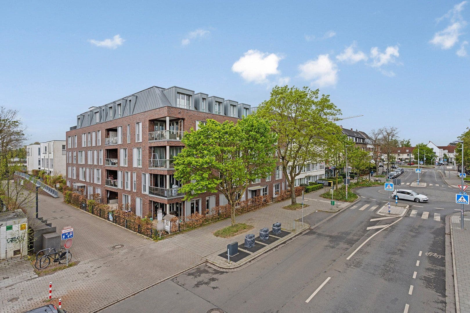 Predaj bytu 3-izbový 107 m², Ulenbergstraße 1, Düsseldorf, Severné Porýnie - Westfálsko Predaj bytu 3-izbový 107 m², Ulenbergstraße 1, Düsseldorf, Severné Porýnie - Westfálsko
