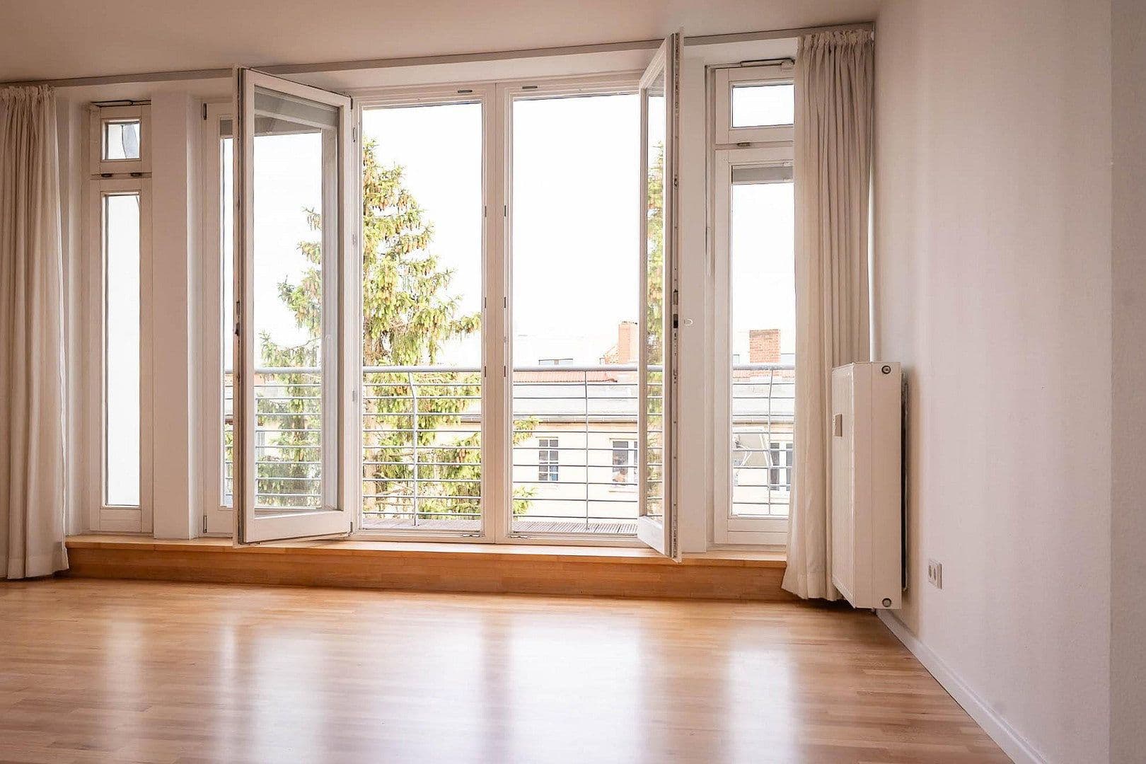Predaj bytu 3-izbový 86 m², Berlin, Berlín Predaj bytu 3-izbový 86 m², Berlin, Berlín
