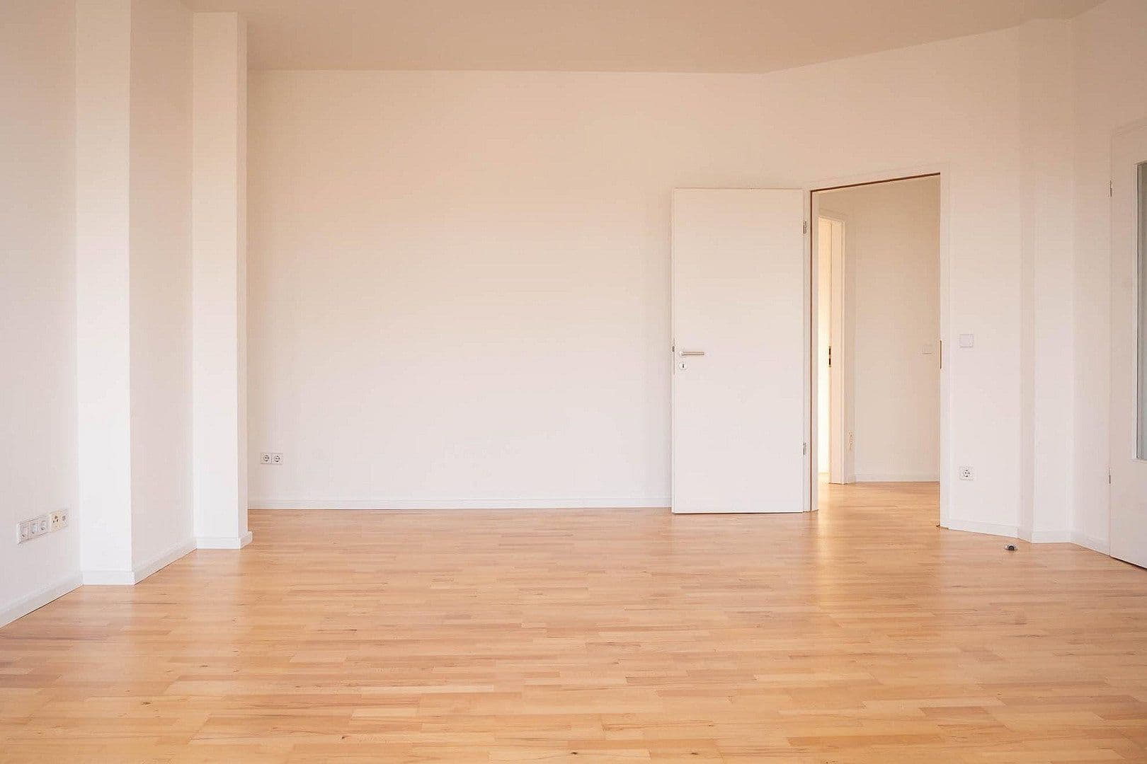Predaj bytu 3-izbový 86 m², Berlin, Berlín Predaj bytu 3-izbový 86 m², Berlin, Berlín
