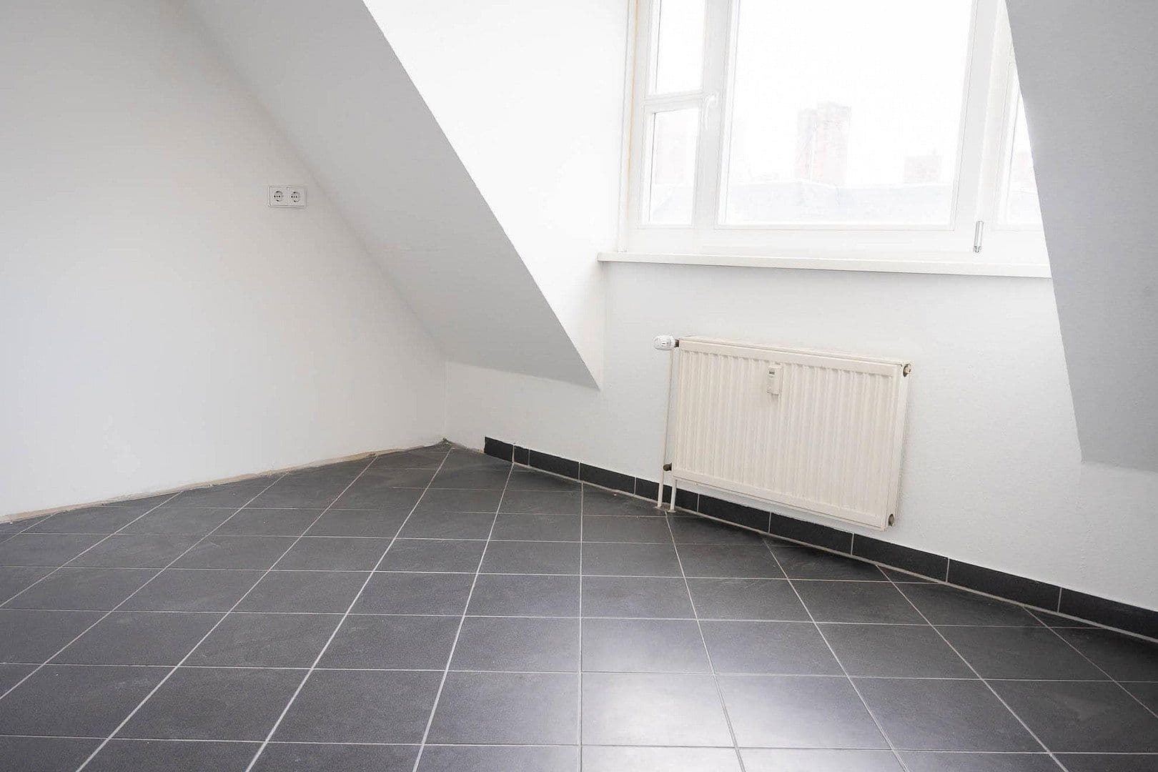 Predaj bytu 3-izbový 86 m², Berlin, Berlín Predaj bytu 3-izbový 86 m², Berlin, Berlín