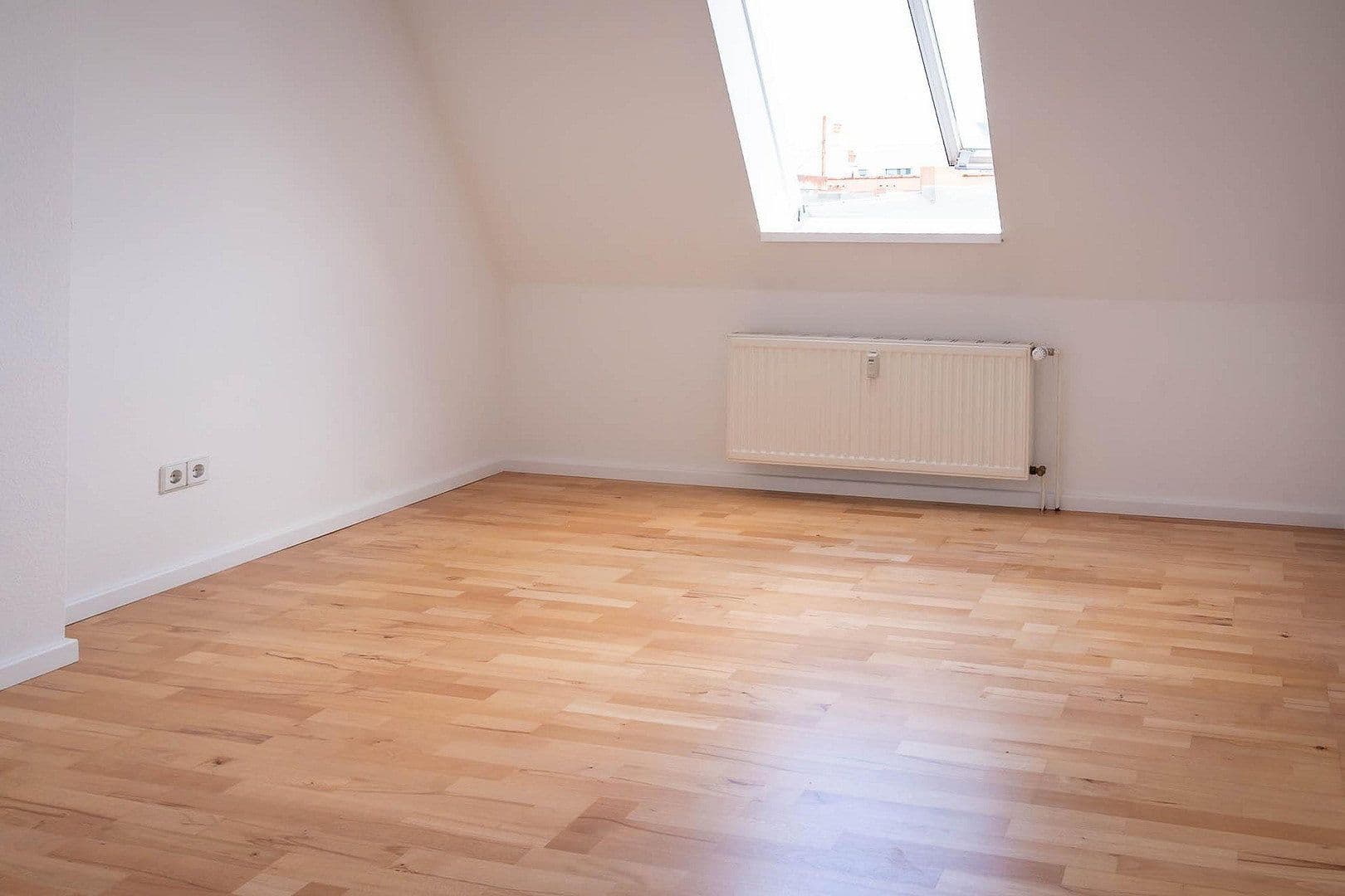 Predaj bytu 3-izbový 86 m², Berlin, Berlín Predaj bytu 3-izbový 86 m², Berlin, Berlín