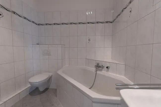 Prenájom bytu 3-izbový 92 m², Leipzig, Sasko Prenájom bytu 3-izbový 92 m², Leipzig, Sasko