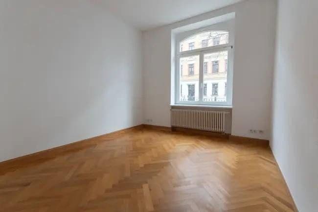 Prenájom bytu 3-izbový 92 m², Leipzig, Sasko Prenájom bytu 3-izbový 92 m², Leipzig, Sasko