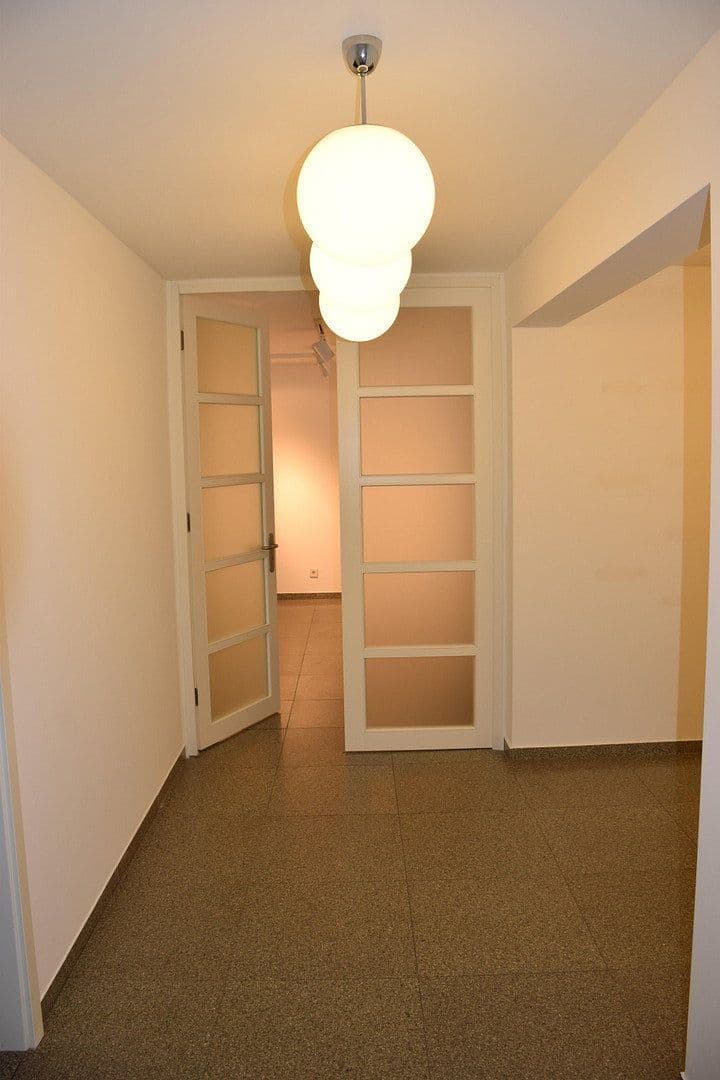 Prenájom kancelárie 130 m², Kaiserswerther Str. 144, Düsseldorf, Severné Porýnie - Westfálsko Prenájom kancelárie 130 m², Kaiserswerther Str. 144, Düsseldorf, Severné Porýnie - Westfálsko
