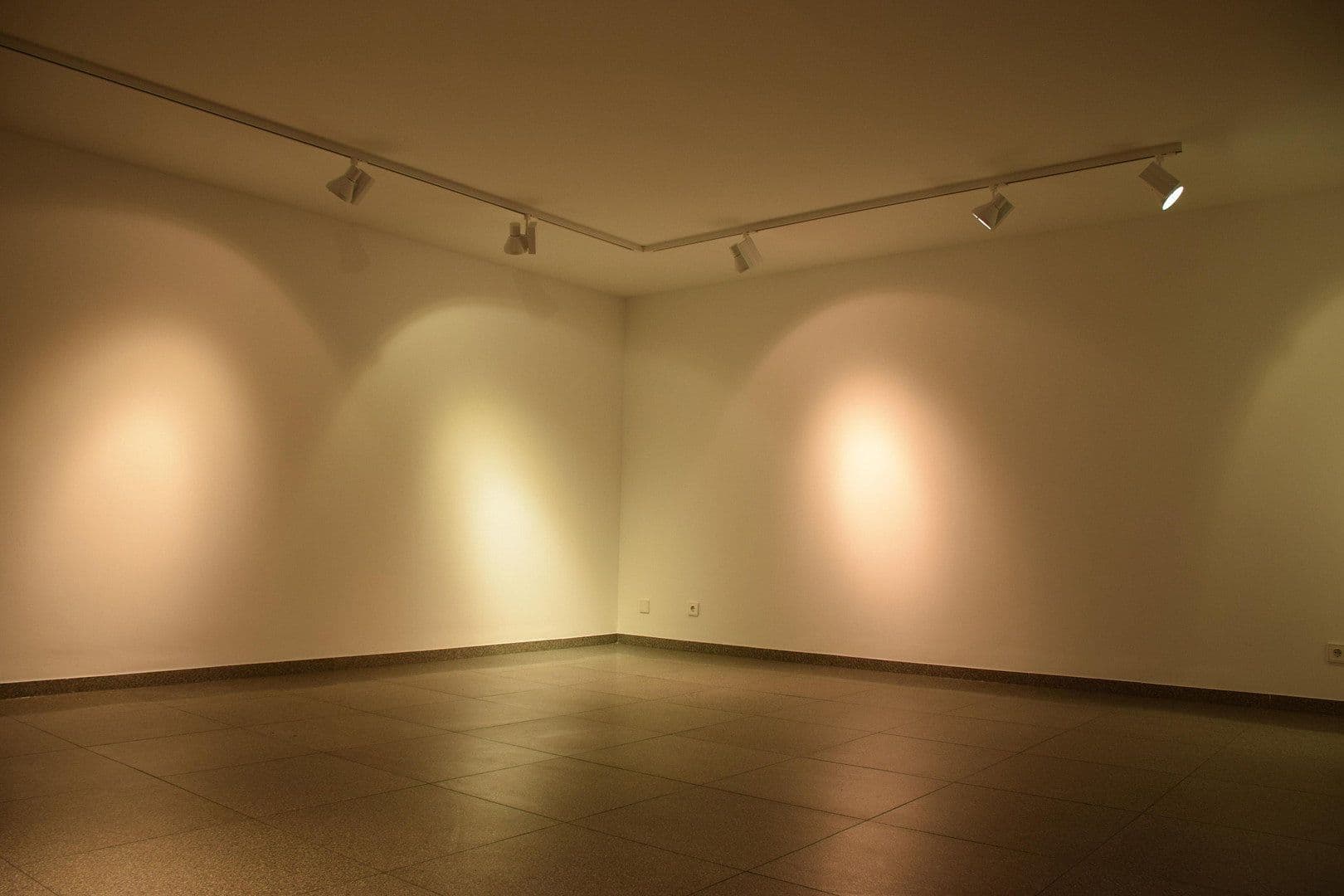 Prenájom kancelárie 130 m², Kaiserswerther Str. 144, Düsseldorf, Severné Porýnie - Westfálsko Prenájom kancelárie 130 m², Kaiserswerther Str. 144, Düsseldorf, Severné Porýnie - Westfálsko