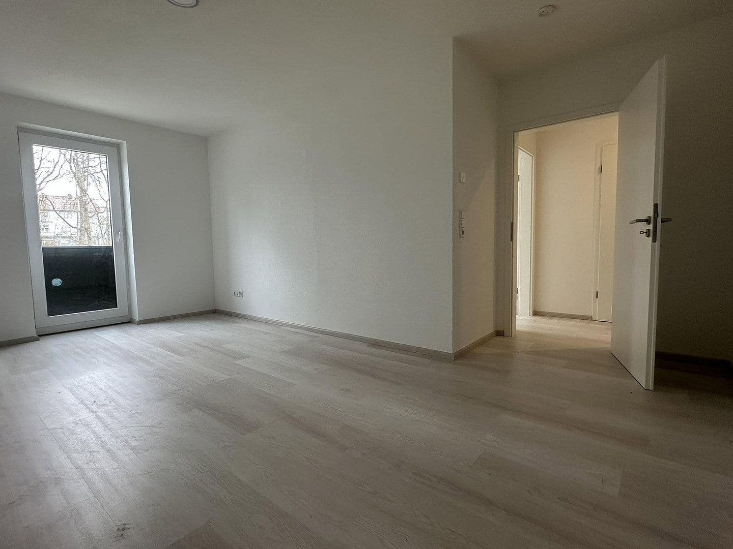 Prenájom bytu 4-izbový 98 m², Neckarpark 47, Villingen-Schwenningen, Bádensko-Wurttembersko Prenájom bytu 4-izbový 98 m², Neckarpark 47, Villingen-Schwenningen, Bádensko-Wurttembersko