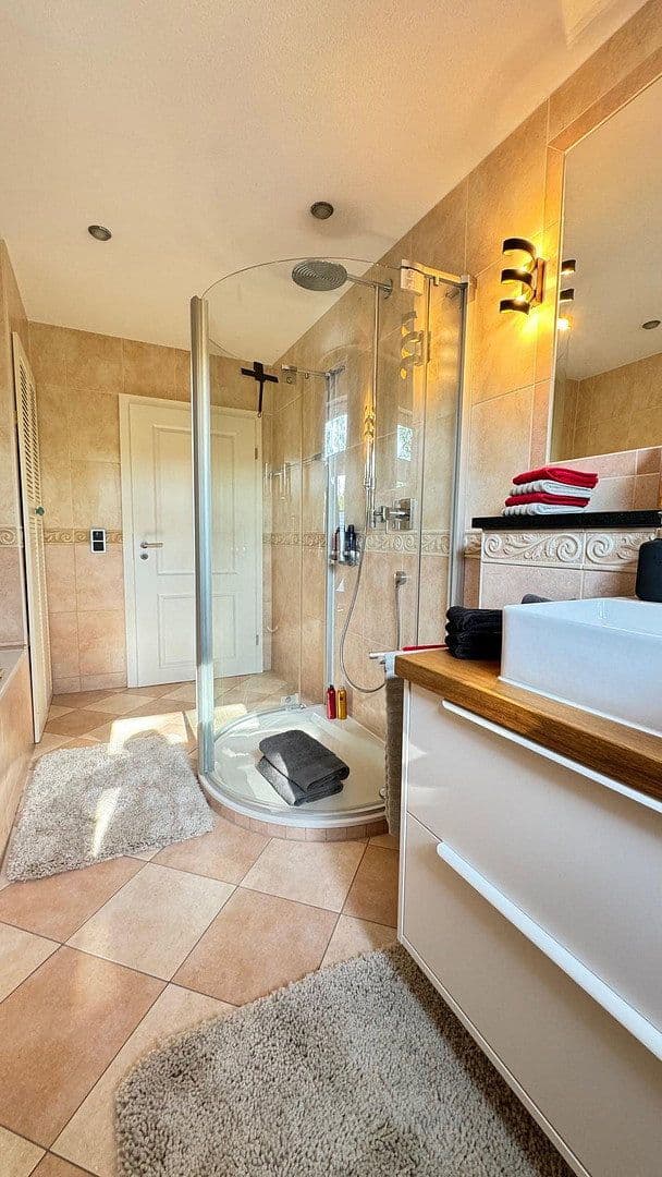 Prenájom bytu 2-izbový 57 m², Hegelstrasse.1, Zwickau, Sasko Prenájom bytu 2-izbový 57 m², Hegelstrasse.1, Zwickau, Sasko