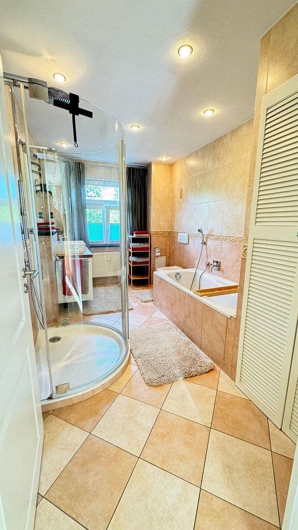 Prenájom bytu 2-izbový 57 m², Hegelstrasse.1, Zwickau, Sasko Prenájom bytu 2-izbový 57 m², Hegelstrasse.1, Zwickau, Sasko
