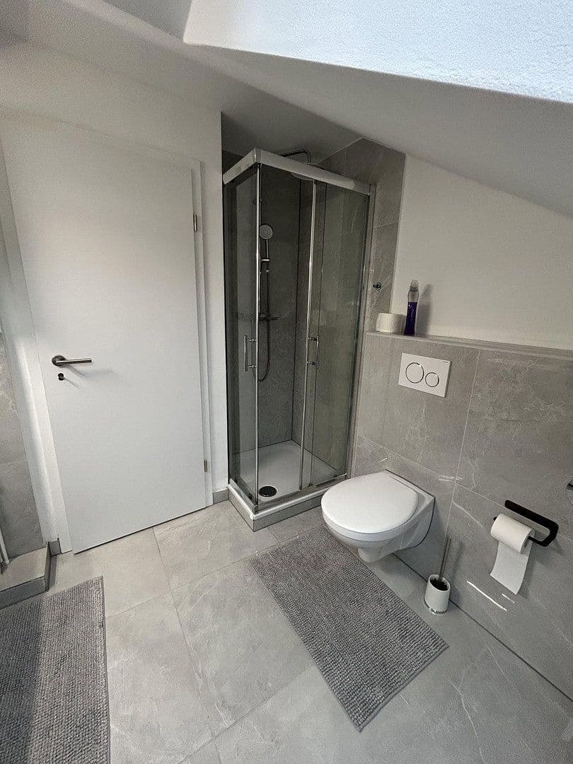 Prenájom bytu 3-izbový 15 m², Karlsruhe, Bádensko-Wurttembersko Prenájom bytu 3-izbový 15 m², Karlsruhe, Bádensko-Wurttembersko