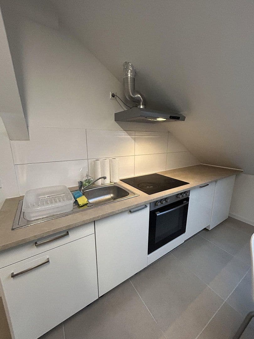 Prenájom bytu 3-izbový 15 m², Karlsruhe, Bádensko-Wurttembersko Prenájom bytu 3-izbový 15 m², Karlsruhe, Bádensko-Wurttembersko