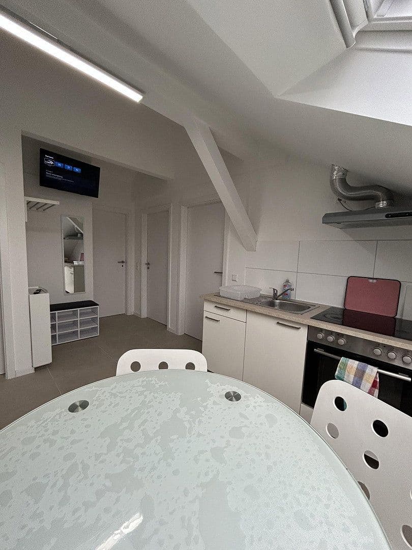 Prenájom bytu 3-izbový 15 m², Karlsruhe, Bádensko-Wurttembersko Prenájom bytu 3-izbový 15 m², Karlsruhe, Bádensko-Wurttembersko