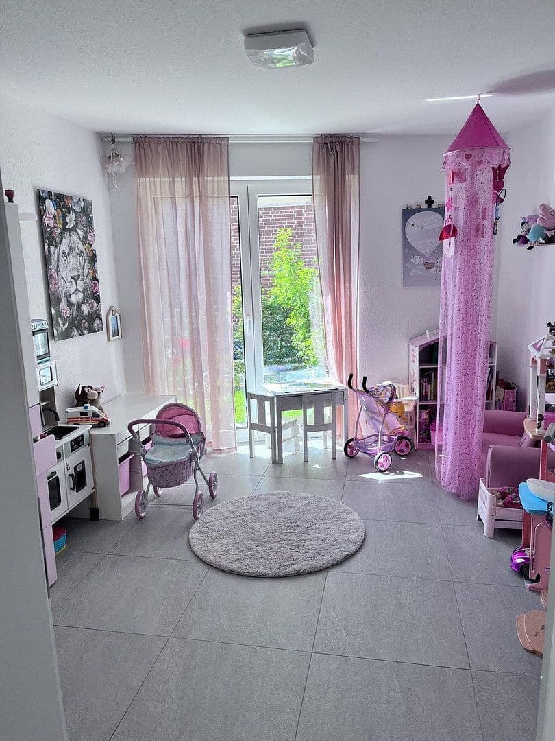 Prenájom bytu 3-izbový 98 m², Detmold, Severné Porýnie - Westfálsko Prenájom bytu 3-izbový 98 m², Detmold, Severné Porýnie - Westfálsko