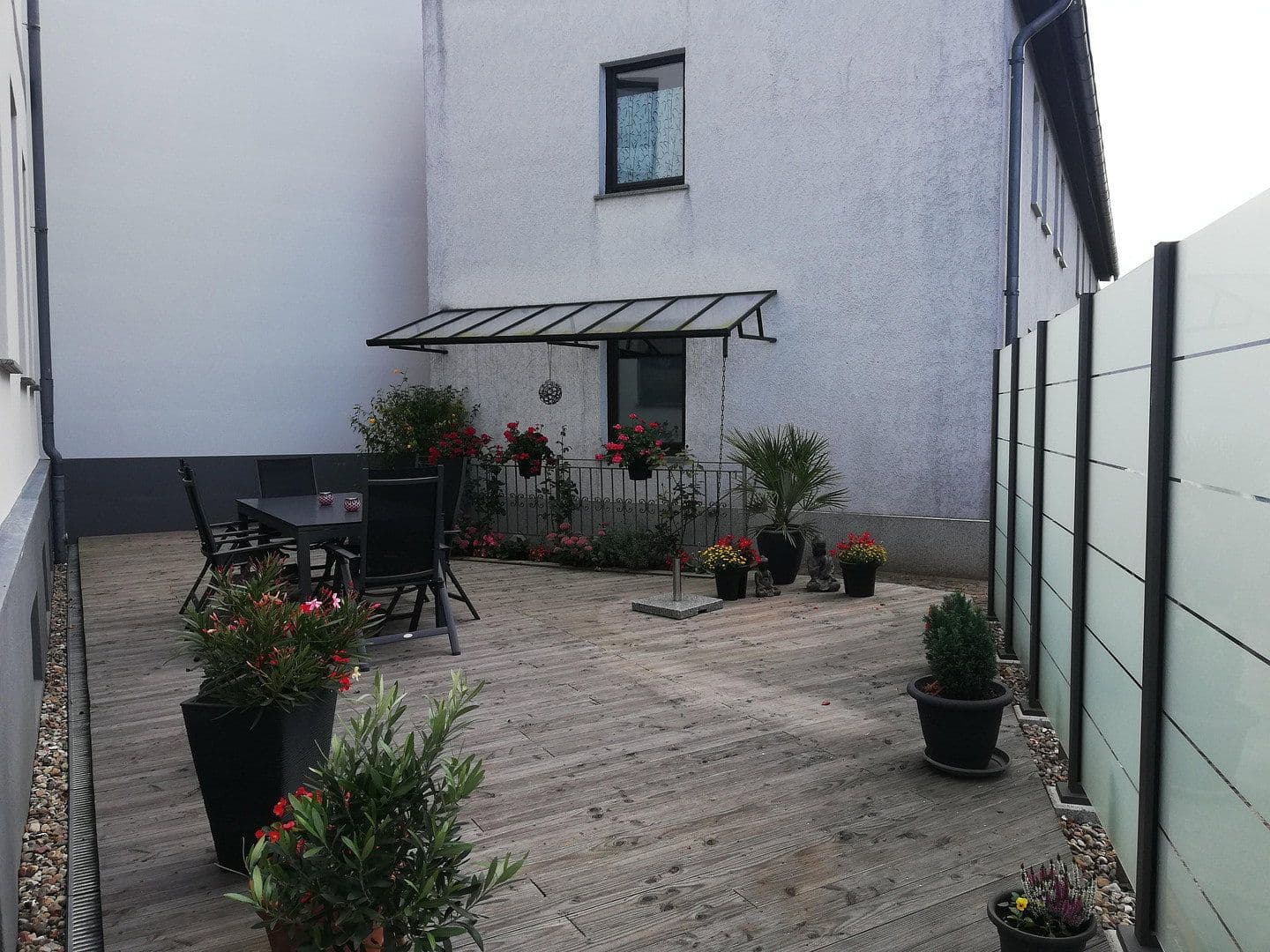 Predaj domu 179 m², pozemek 1.108 m², Bahnhofstraße 2, Lübz, Meklenbursko-Predpomoransko Predaj domu 179 m², pozemek 1.108 m², Bahnhofstraße 2, Lübz, Meklenbursko-Predpomoransko