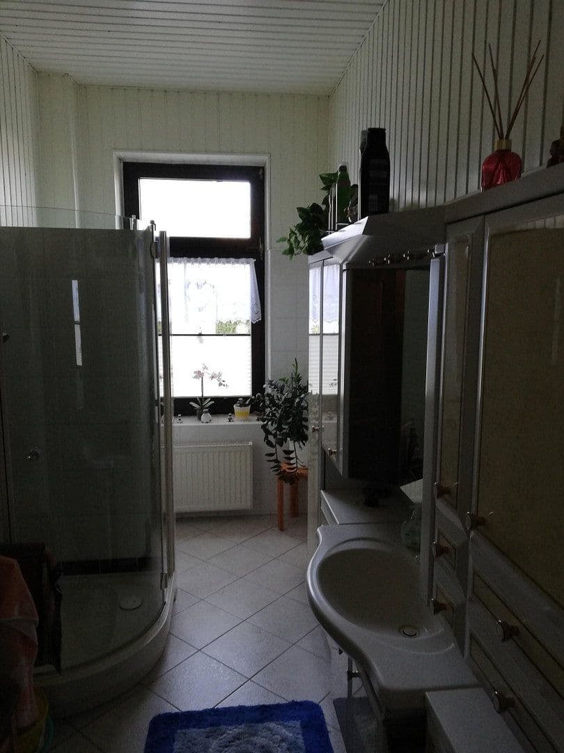 Predaj domu 179 m², pozemek 1.108 m², Bahnhofstraße 2, Lübz, Meklenbursko-Predpomoransko Predaj domu 179 m², pozemek 1.108 m², Bahnhofstraße 2, Lübz, Meklenbursko-Predpomoransko