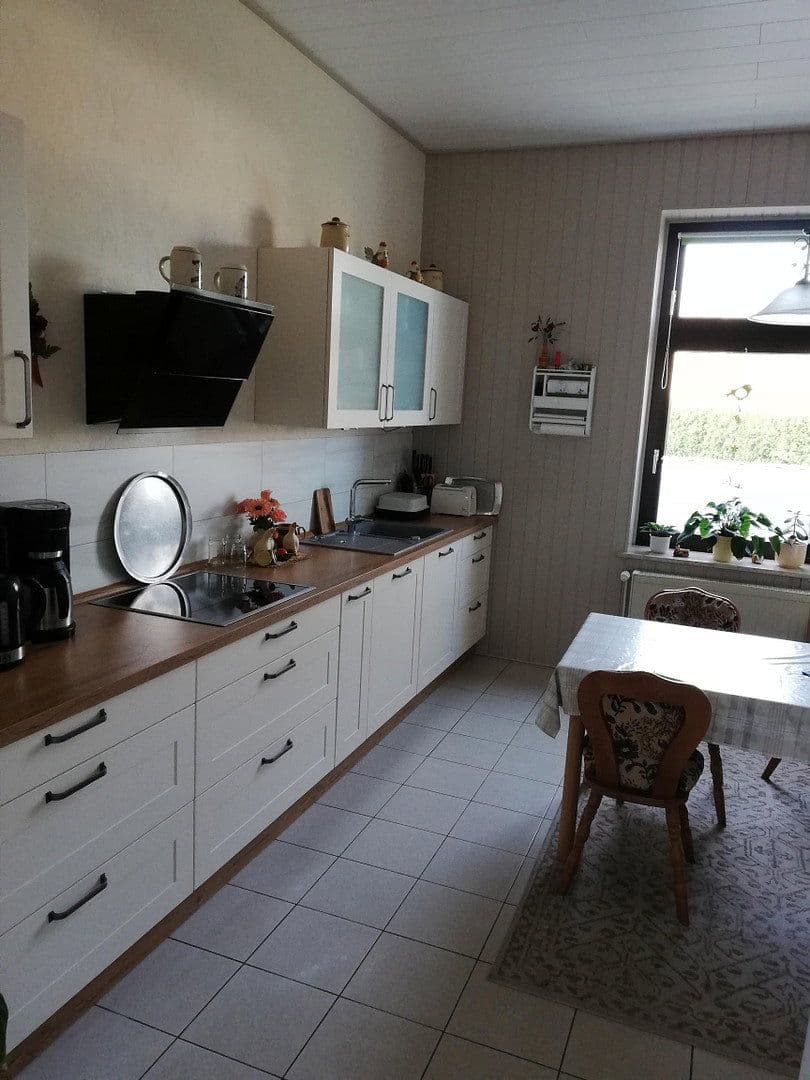 Predaj domu 179 m², pozemek 1.108 m², Bahnhofstraße 2, Lübz, Meklenbursko-Predpomoransko Predaj domu 179 m², pozemek 1.108 m², Bahnhofstraße 2, Lübz, Meklenbursko-Predpomoransko