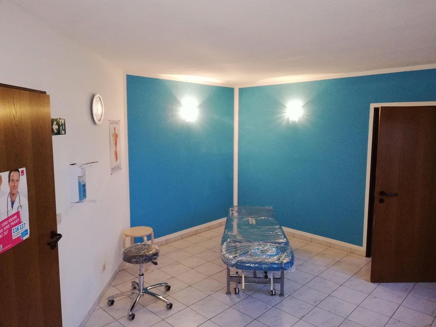 Predaj domu 179 m², pozemek 1.108 m², Bahnhofstraße 2, Lübz, Meklenbursko-Predpomoransko Predaj domu 179 m², pozemek 1.108 m², Bahnhofstraße 2, Lübz, Meklenbursko-Predpomoransko