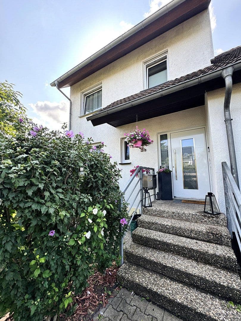 Predaj domu 120 m², pozemek 250 m², Weiterstadt, Hesensko Predaj domu 120 m², pozemek 250 m², Weiterstadt, Hesensko
