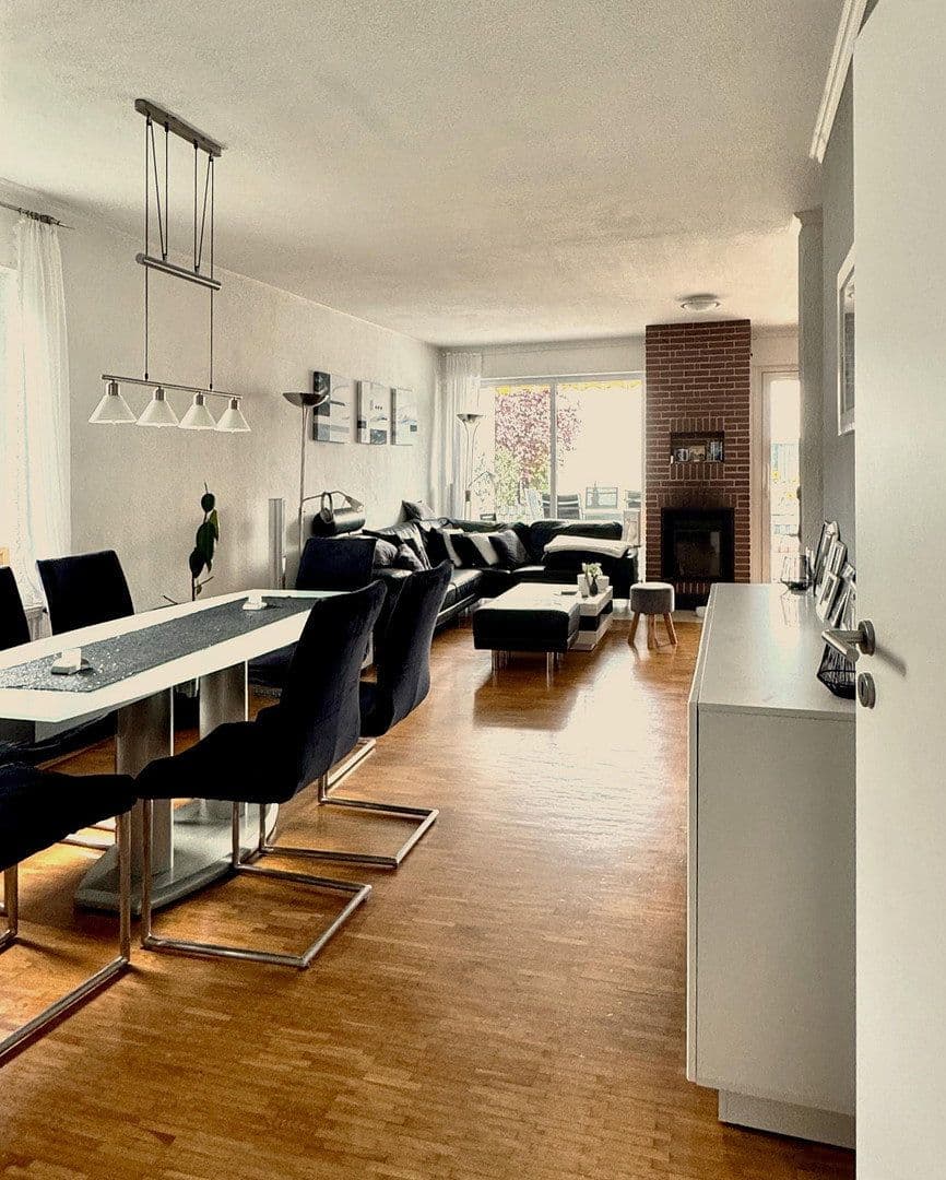 Predaj domu 120 m², pozemek 250 m², Weiterstadt, Hesensko Predaj domu 120 m², pozemek 250 m², Weiterstadt, Hesensko