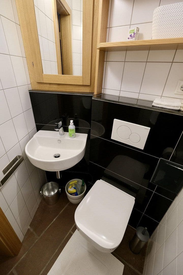 Prenájom bytu 2-izbový 70 m², Kassel, Hesensko Prenájom bytu 2-izbový 70 m², Kassel, Hesensko