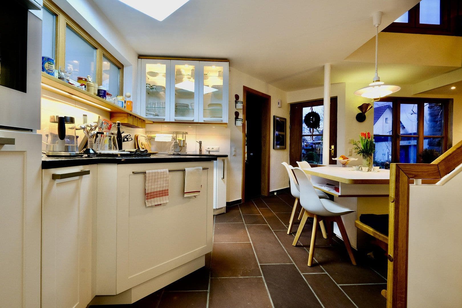 Prenájom bytu 2-izbový 70 m², Kassel, Hesensko Prenájom bytu 2-izbový 70 m², Kassel, Hesensko