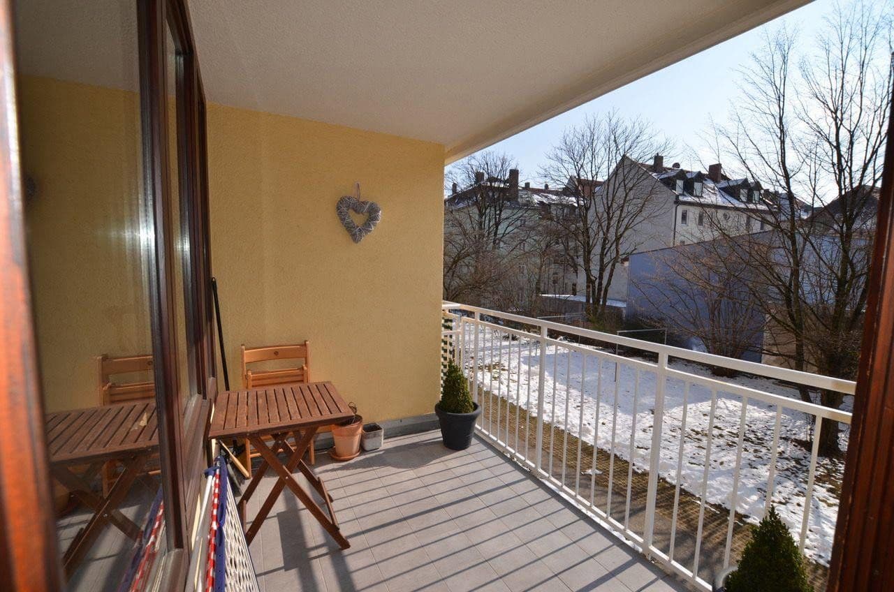 Prenájom bytu 3-izbový 100 m², Hildoboldstr. 3, München, Bavorsko Prenájom bytu 3-izbový 100 m², Hildoboldstr. 3, München, Bavorsko