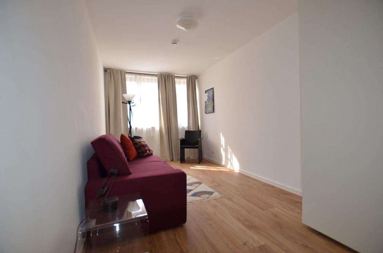 Prenájom bytu 3-izbový 100 m², Hildoboldstr. 3, München, Bavorsko Prenájom bytu 3-izbový 100 m², Hildoboldstr. 3, München, Bavorsko