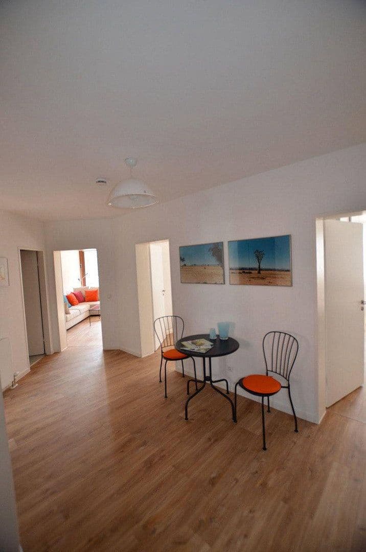 Prenájom bytu 3-izbový 100 m², Hildoboldstr. 3, München, Bavorsko Prenájom bytu 3-izbový 100 m², Hildoboldstr. 3, München, Bavorsko