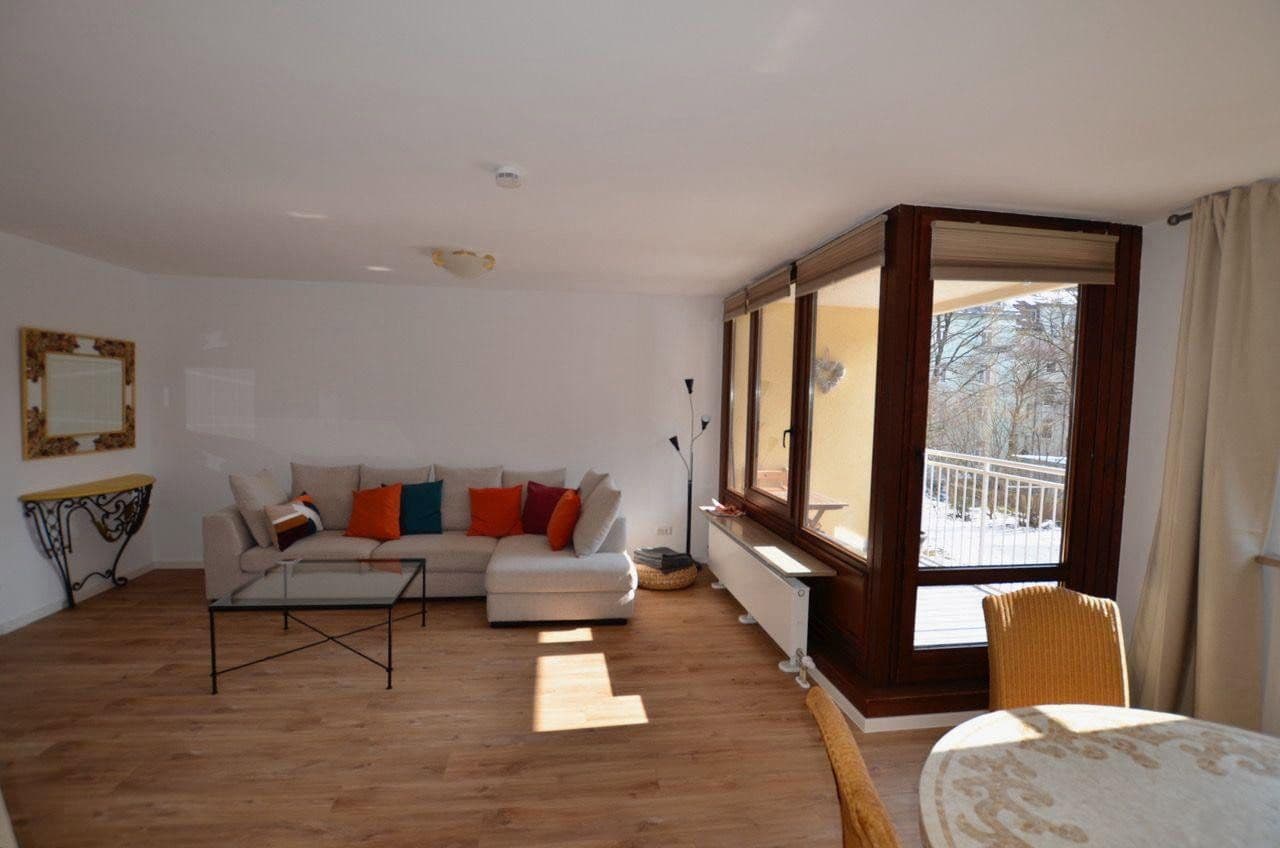 Prenájom bytu 3-izbový 100 m², Hildoboldstr. 3, München, Bavorsko Prenájom bytu 3-izbový 100 m², Hildoboldstr. 3, München, Bavorsko