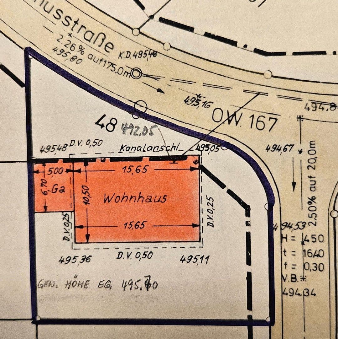 Predaj domu 240 m², pozemek 731 m², Taunusstrasse 48, Herrenberg, Bádensko-Wurttembersko Predaj domu 240 m², pozemek 731 m², Taunusstrasse 48, Herrenberg, Bádensko-Wurttembersko