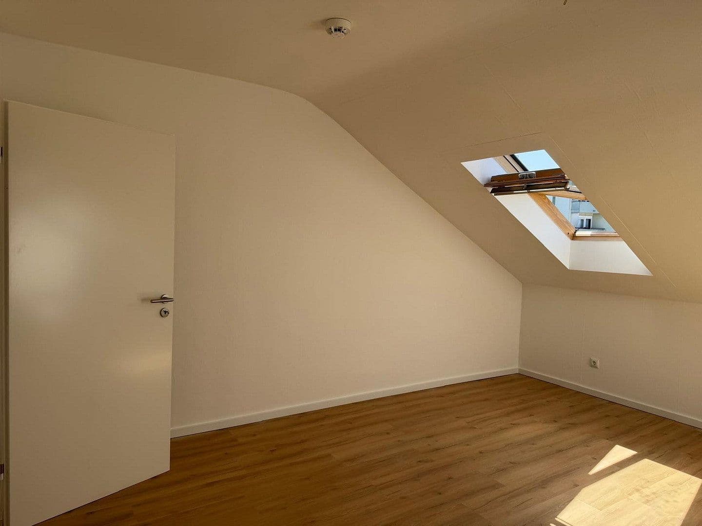 Prenájom bytu 3-izbový 83 m², Maintal, Hesensko Prenájom bytu 3-izbový 83 m², Maintal, Hesensko