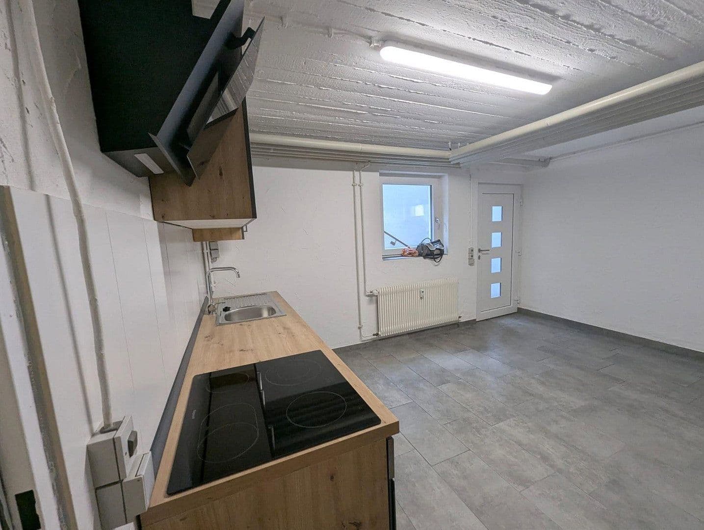 Prenájom bytu 1-izbový 55 m², Rottenburg am Neckar, Bádensko-Wurttembersko Prenájom bytu 1-izbový 55 m², Rottenburg am Neckar, Bádensko-Wurttembersko
