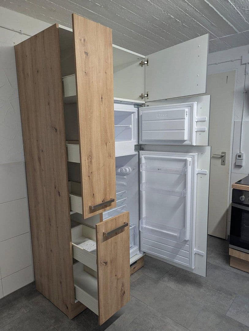 Prenájom bytu 1-izbový 55 m², Rottenburg am Neckar, Bádensko-Wurttembersko Prenájom bytu 1-izbový 55 m², Rottenburg am Neckar, Bádensko-Wurttembersko