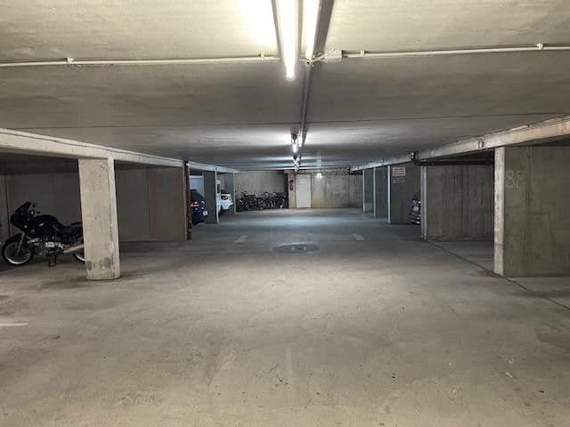 Predaj garáže, Wieblinger Weg, Heidelberg, Bádensko-Wurttembersko Predaj garáže, Wieblinger Weg, Heidelberg, Bádensko-Wurttembersko