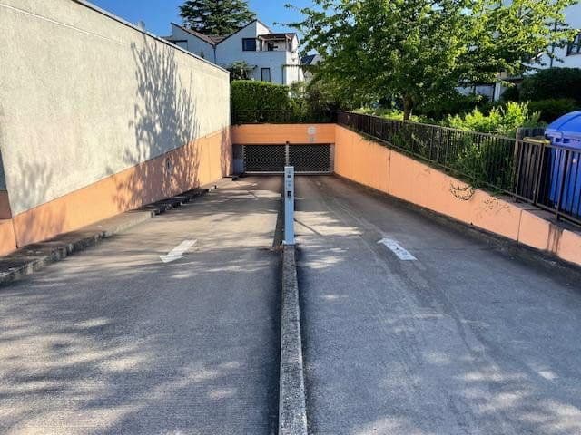Predaj garáže, Wieblinger Weg, Heidelberg, Bádensko-Wurttembersko Predaj garáže, Wieblinger Weg, Heidelberg, Bádensko-Wurttembersko