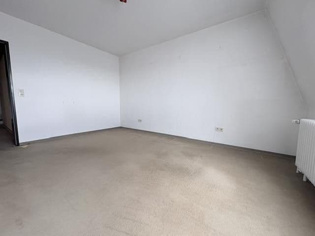 Prenájom bytu 3-izbový 90 m², Barsinghausen, Dolné Sasko Prenájom bytu 3-izbový 90 m², Barsinghausen, Dolné Sasko