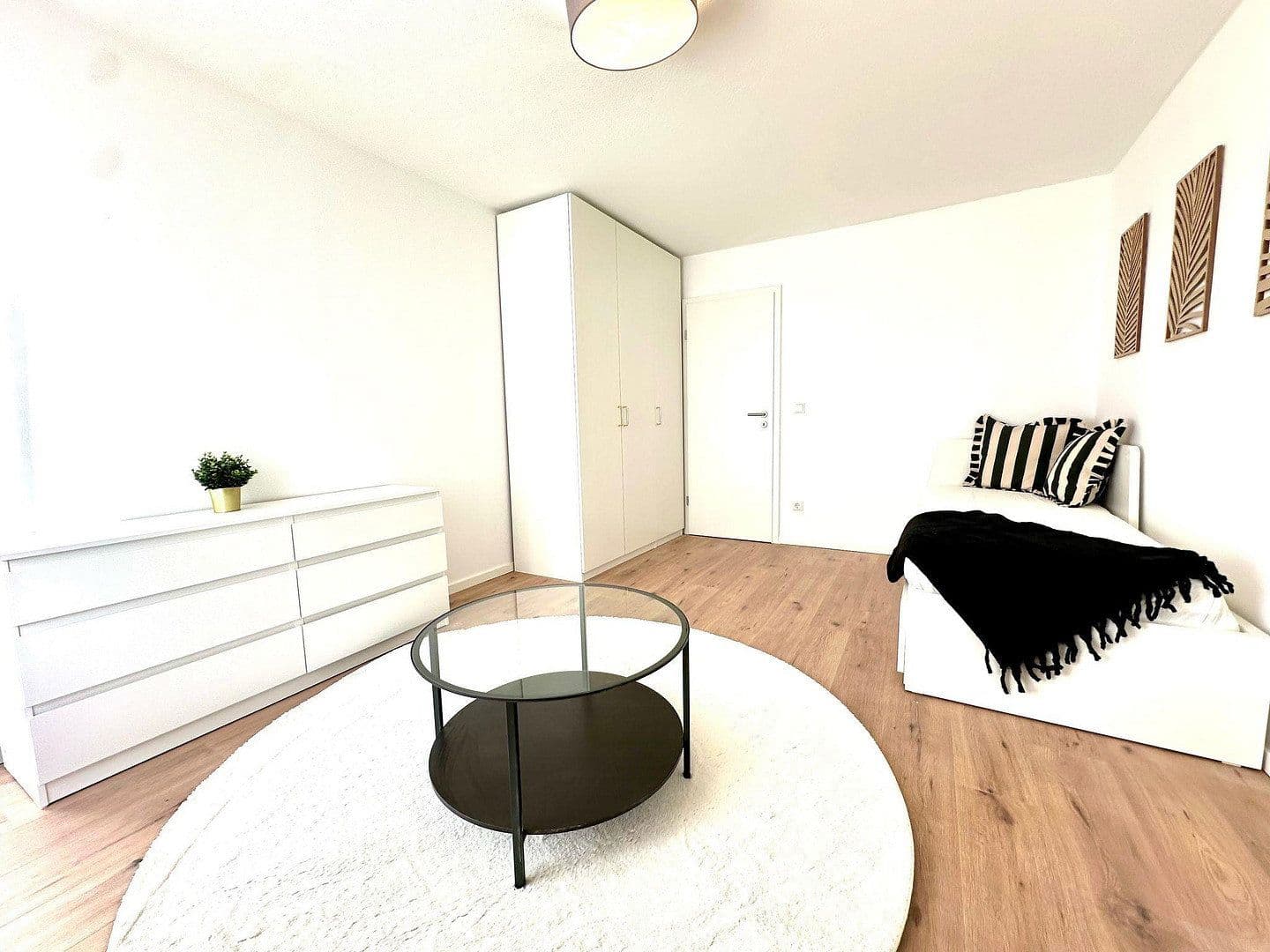 Prenájom bytu 50 m², Senftlstraße 1a, München, Bavorsko Prenájom bytu 50 m², Senftlstraße 1a, München, Bavorsko