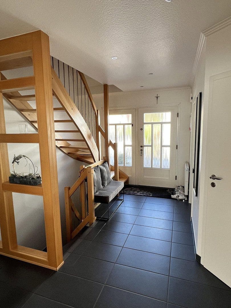 Predaj domu 200 m², pozemek 666 m², Mehlingen, Porýnie-Falcko Predaj domu 200 m², pozemek 666 m², Mehlingen, Porýnie-Falcko