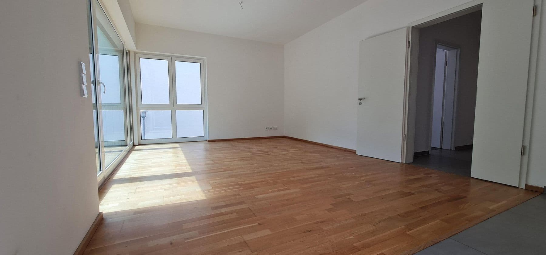Prenájom bytu 2-izbový 73 m², Am Gutspark 2, Berlin, Berlín Prenájom bytu 2-izbový 73 m², Am Gutspark 2, Berlin, Berlín