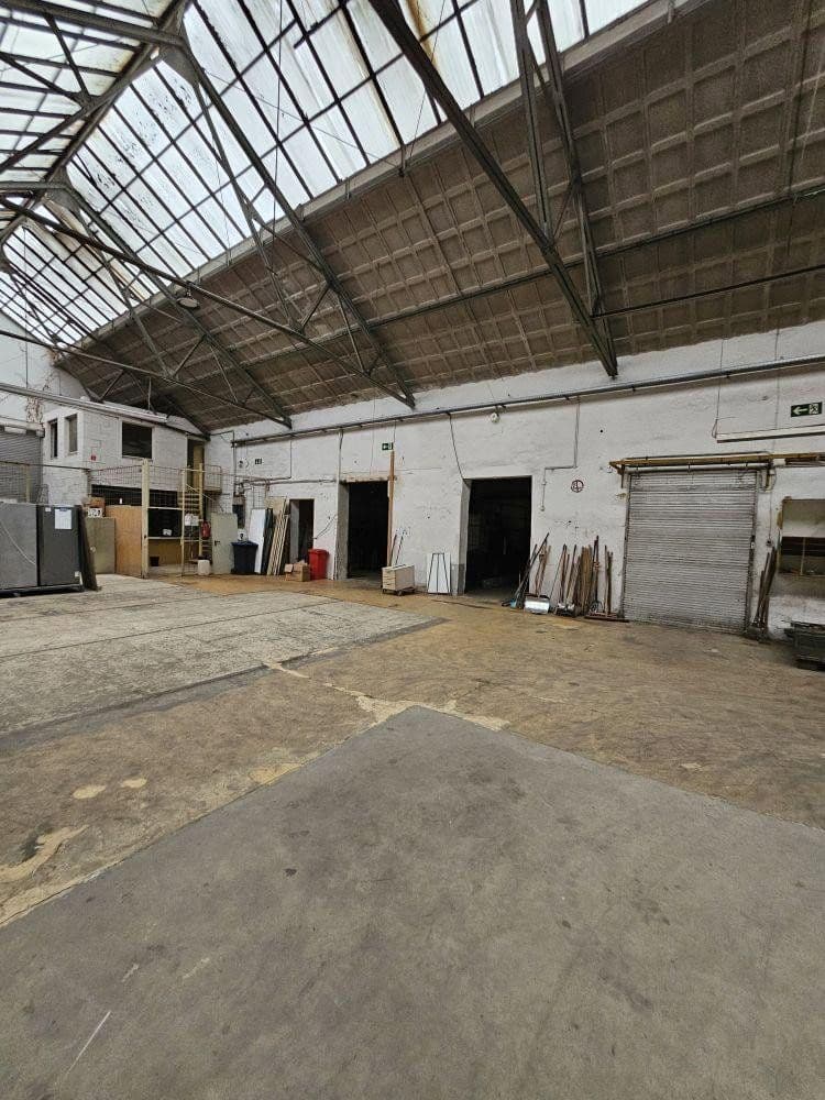 Prenájom nebytového priestoru 8.000 m², Solingen, Severné Porýnie - Westfálsko Prenájom nebytového priestoru 8.000 m², Solingen, Severné Porýnie - Westfálsko
