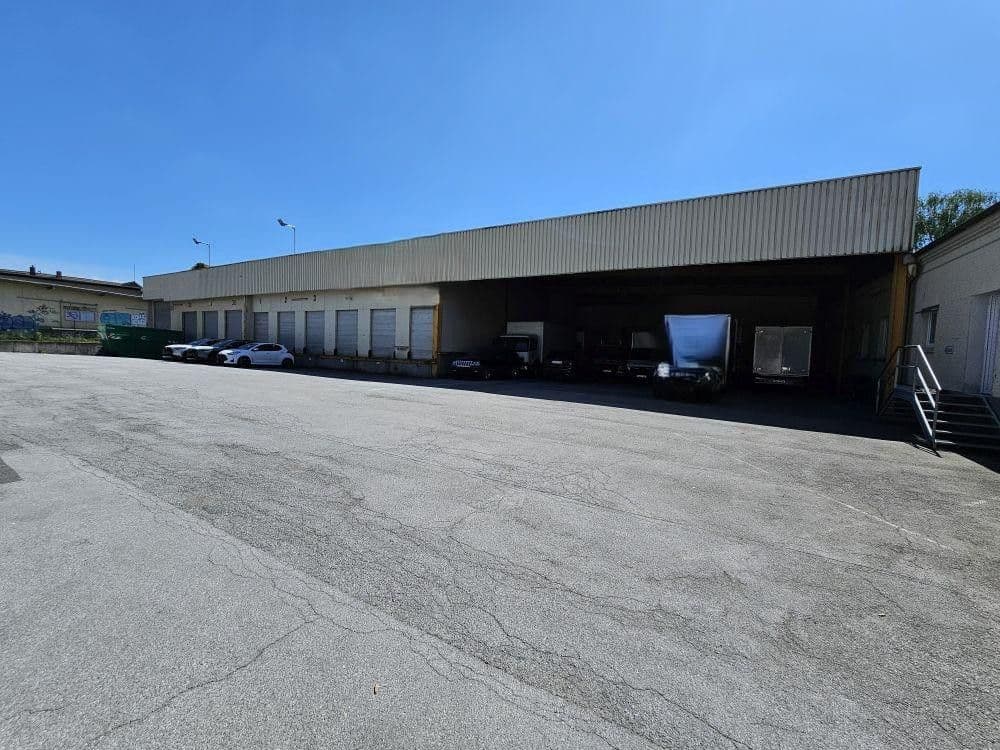 Prenájom nebytového priestoru 8.000 m², Solingen, Severné Porýnie - Westfálsko Prenájom nebytového priestoru 8.000 m², Solingen, Severné Porýnie - Westfálsko