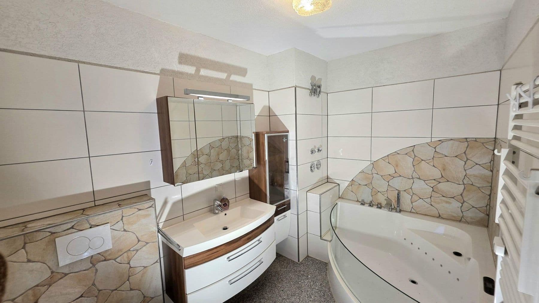 Predaj bytu 3-izbový 101 m², Schönaich, Bádensko-Wurttembersko Predaj bytu 3-izbový 101 m², Schönaich, Bádensko-Wurttembersko