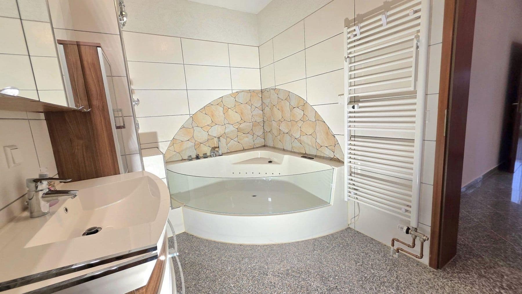 Predaj bytu 3-izbový 101 m², Schönaich, Bádensko-Wurttembersko Predaj bytu 3-izbový 101 m², Schönaich, Bádensko-Wurttembersko