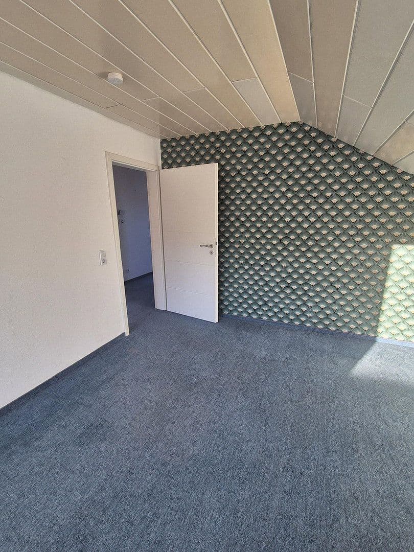 Prenájom bytu 3-izbový 85 m², Eberdingen, Bádensko-Wurttembersko Prenájom bytu 3-izbový 85 m², Eberdingen, Bádensko-Wurttembersko
