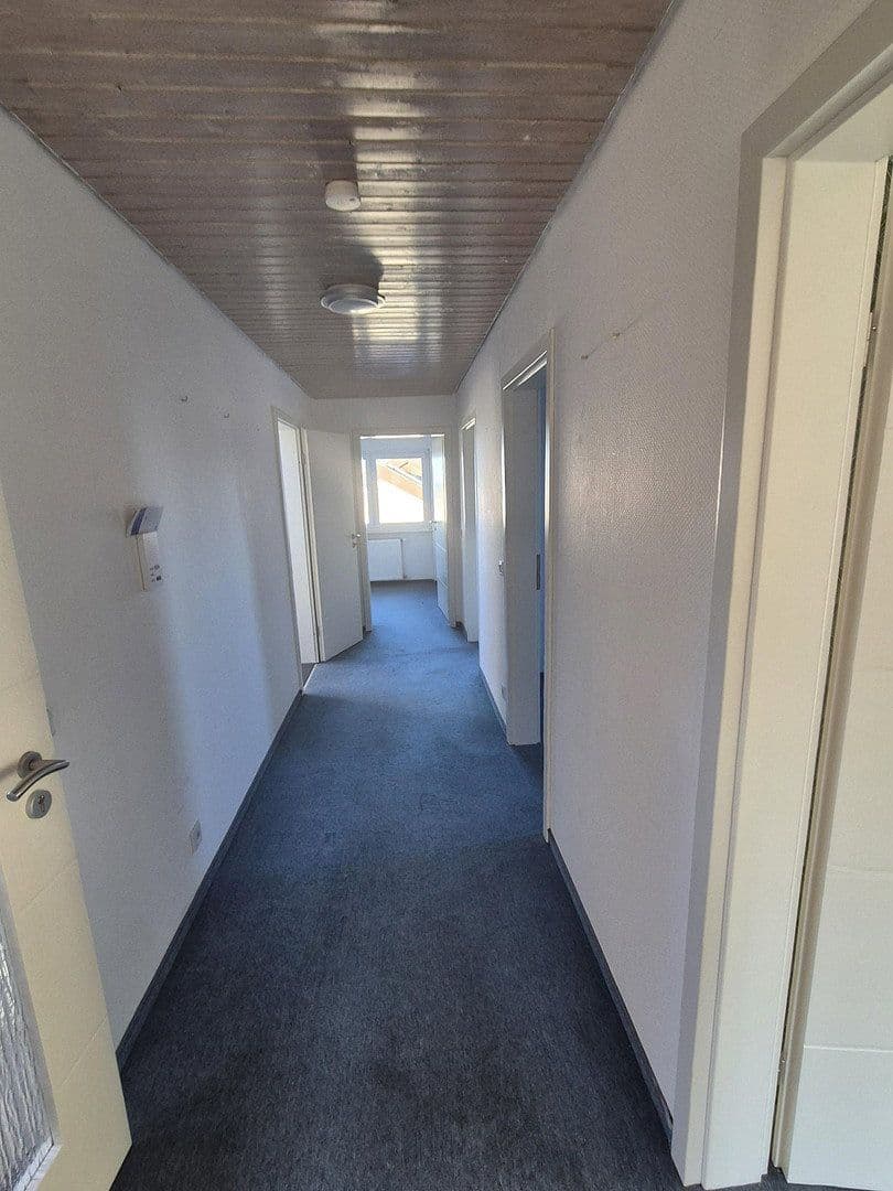 Prenájom bytu 3-izbový 85 m², Eberdingen, Bádensko-Wurttembersko Prenájom bytu 3-izbový 85 m², Eberdingen, Bádensko-Wurttembersko