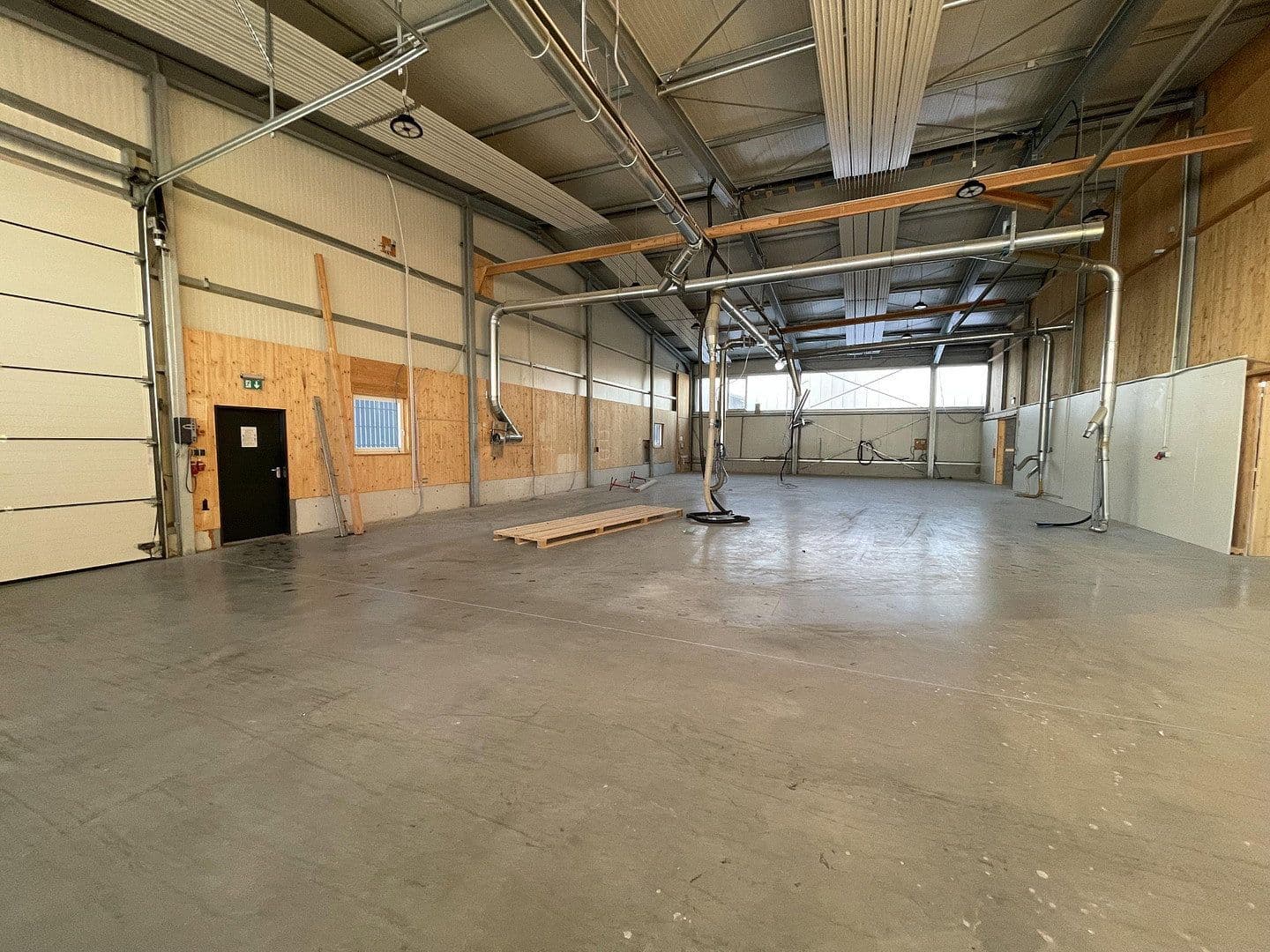 Prenájom nebytového priestoru 1.580 m², Allinger Straße 8c, Vilshofen an der Donau, Bavorsko Prenájom nebytového priestoru 1.580 m², Allinger Straße 8c, Vilshofen an der Donau, Bavorsko