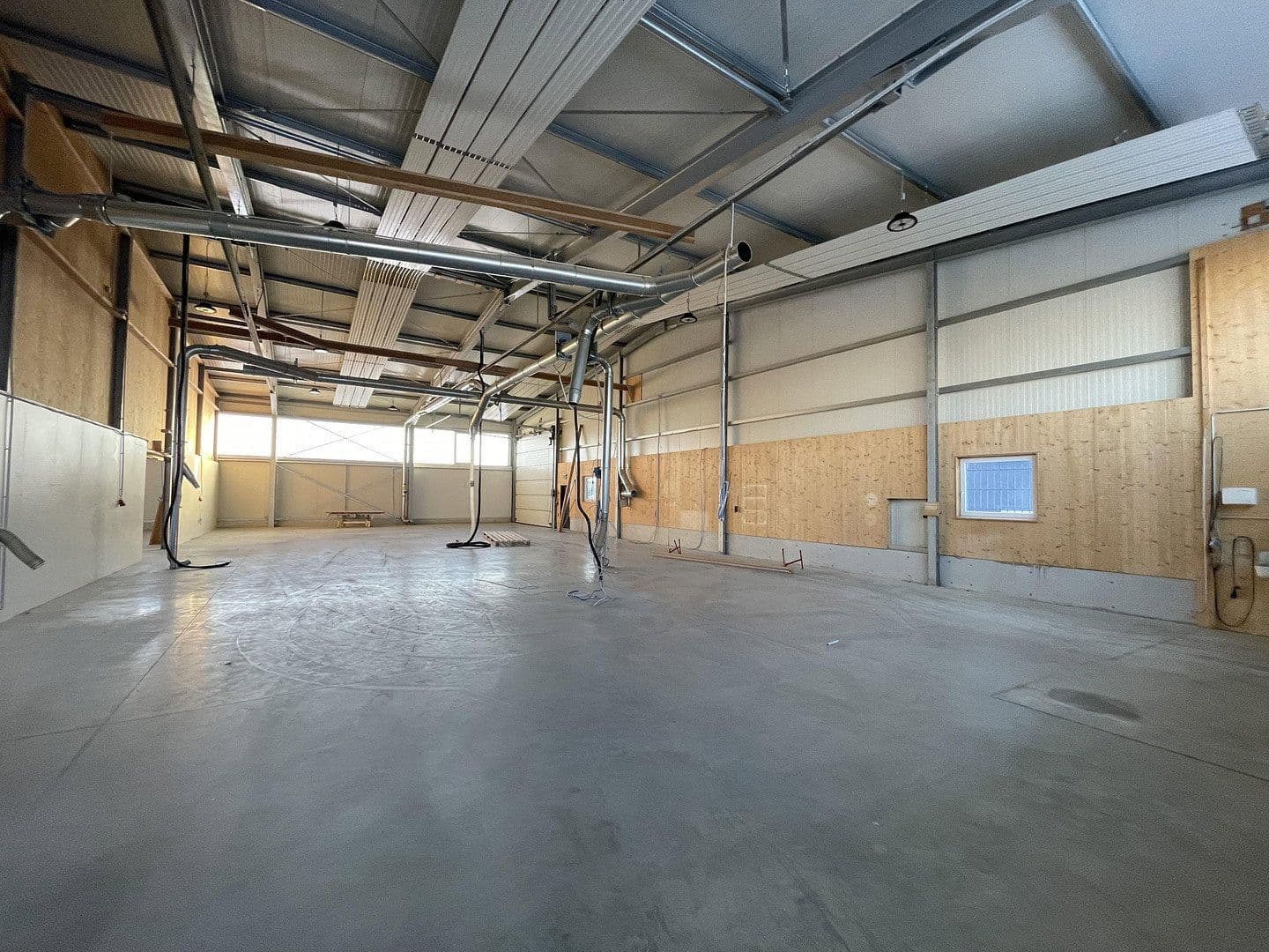 Prenájom nebytového priestoru 1.580 m², Allinger Straße 8c, Vilshofen an der Donau, Bavorsko Prenájom nebytového priestoru 1.580 m², Allinger Straße 8c, Vilshofen an der Donau, Bavorsko