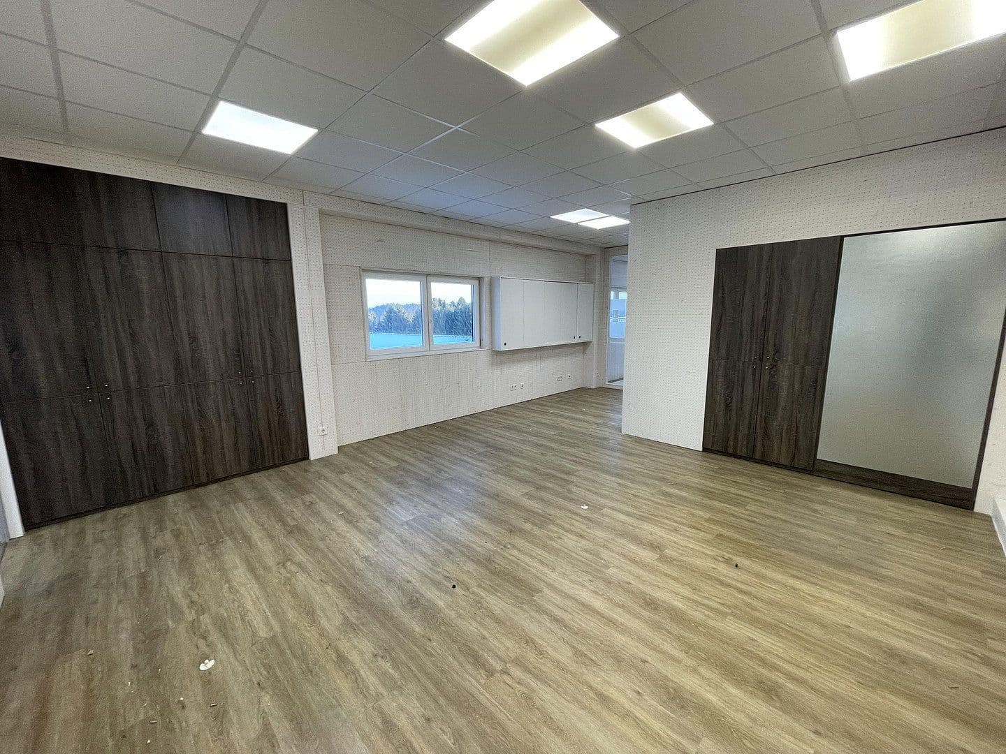 Prenájom nebytového priestoru 1.580 m², Allinger Straße 8c, Vilshofen an der Donau, Bavorsko Prenájom nebytového priestoru 1.580 m², Allinger Straße 8c, Vilshofen an der Donau, Bavorsko