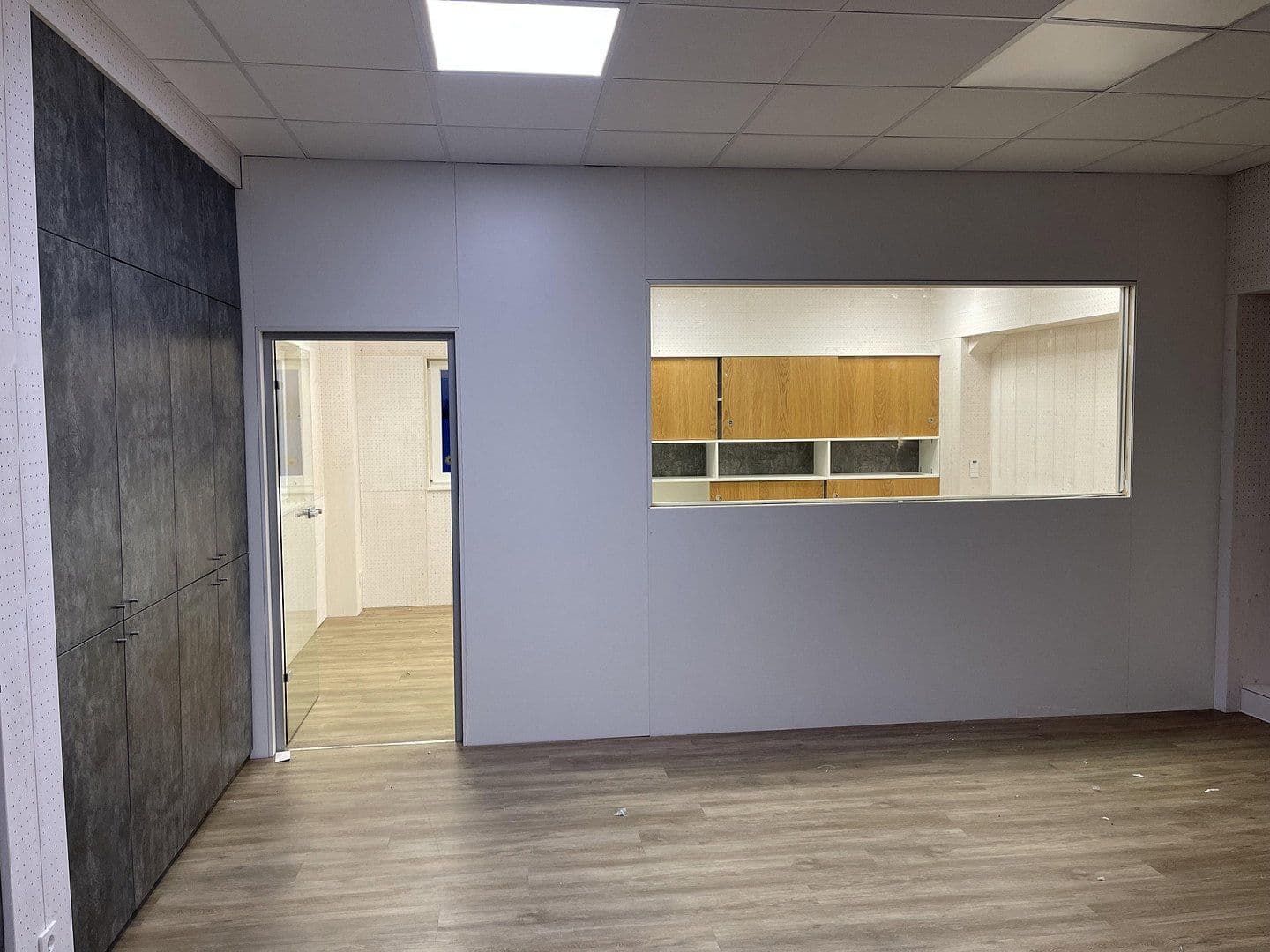 Prenájom nebytového priestoru 1.580 m², Allinger Straße 8c, Vilshofen an der Donau, Bavorsko Prenájom nebytového priestoru 1.580 m², Allinger Straße 8c, Vilshofen an der Donau, Bavorsko