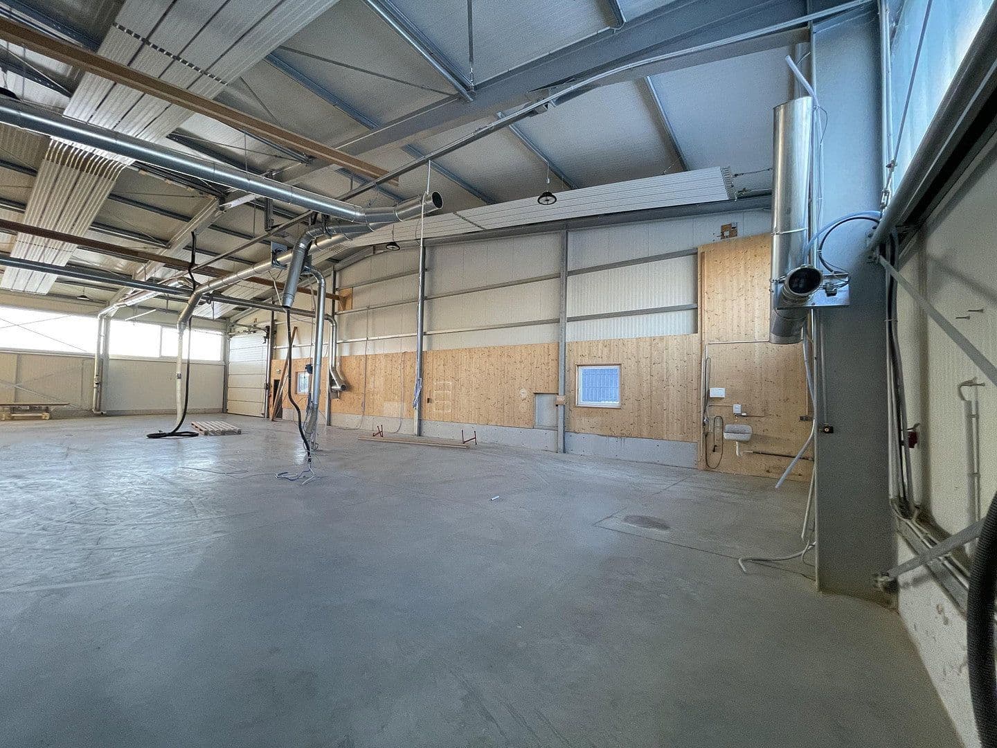 Prenájom nebytového priestoru 1.580 m², Allinger Straße 8c, Vilshofen an der Donau, Bavorsko Prenájom nebytového priestoru 1.580 m², Allinger Straße 8c, Vilshofen an der Donau, Bavorsko